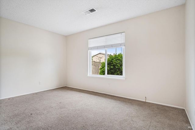 203 Fauna Ave, Rohnert Park, CA 94928