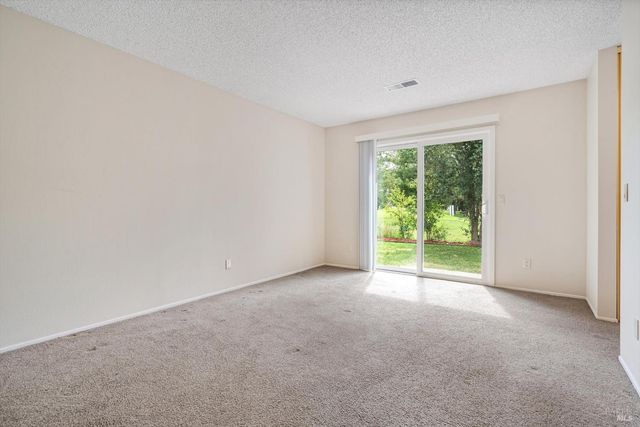 203 Fauna Ave, Rohnert Park, CA 94928