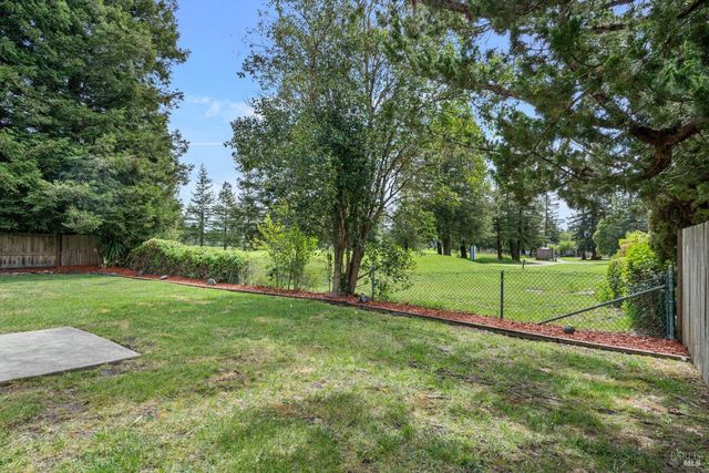 203 Fauna Ave, Rohnert Park, CA 94928