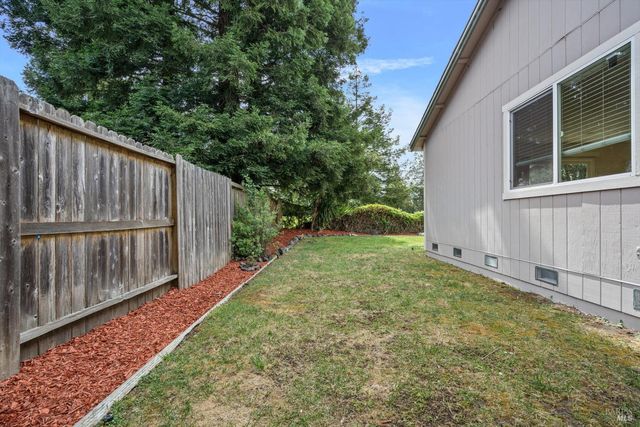 203 Fauna Ave, Rohnert Park, CA 94928