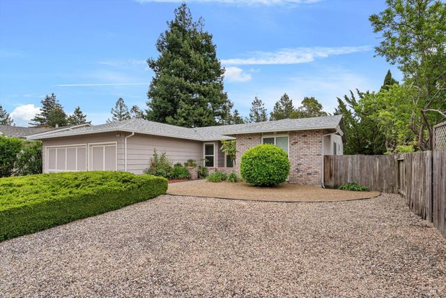 203 Fauna Ave, Rohnert Park, CA 94928