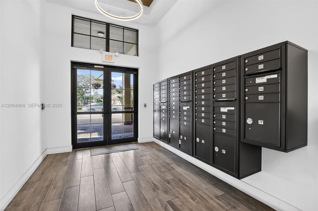 4100 SW 64th Avenue 301, Davie, FL 33314