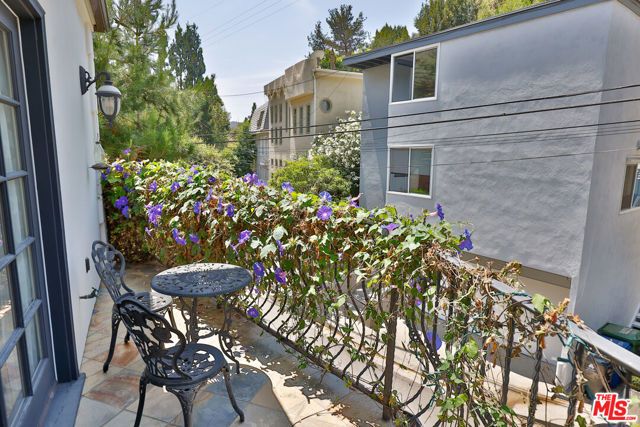 9969 Westwanda Drive, Beverly Hills, CA 90210