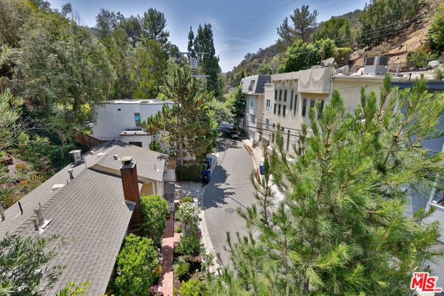 9969 Westwanda Drive, Beverly Hills, CA 90210