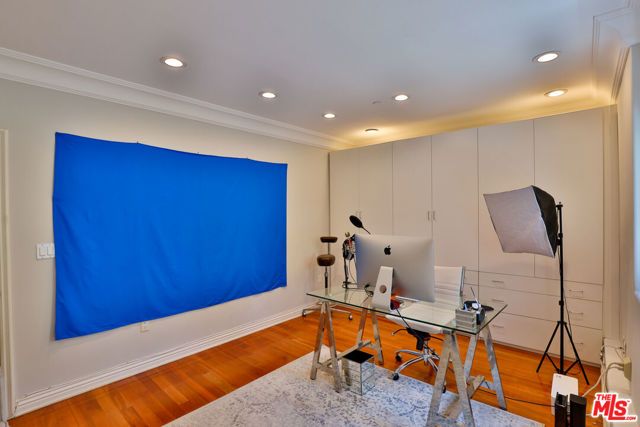 9969 Westwanda Drive, Beverly Hills, CA 90210