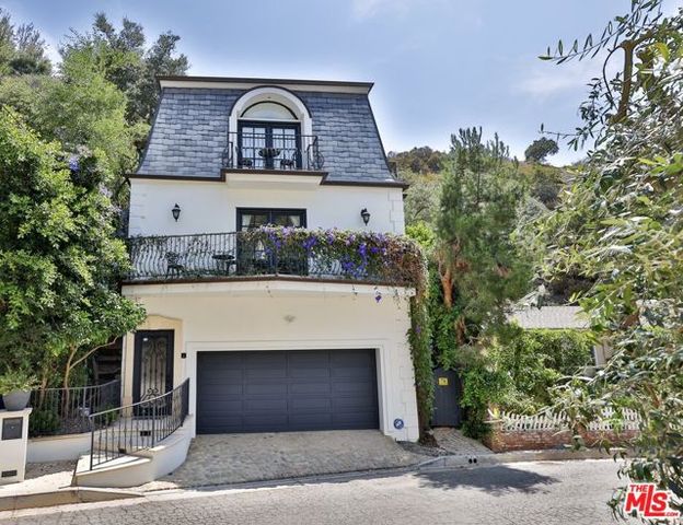 9969 Westwanda Drive, Beverly Hills, CA 90210