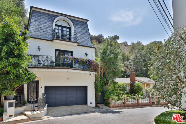 9969 Westwanda Drive, Beverly Hills, CA 90210