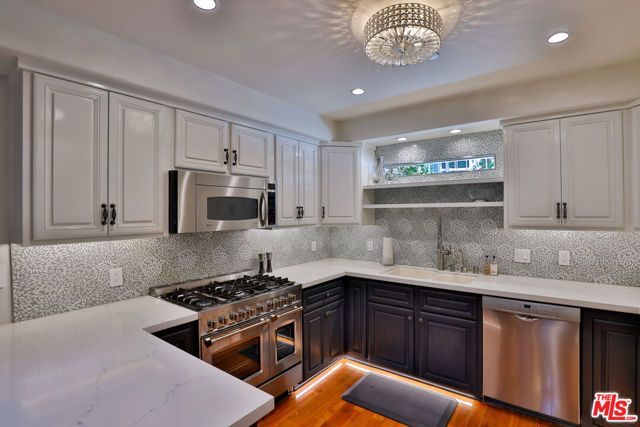 9969 Westwanda Drive, Beverly Hills, CA 90210