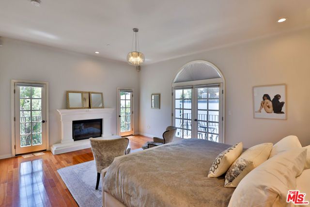 9969 Westwanda Drive, Beverly Hills, CA 90210