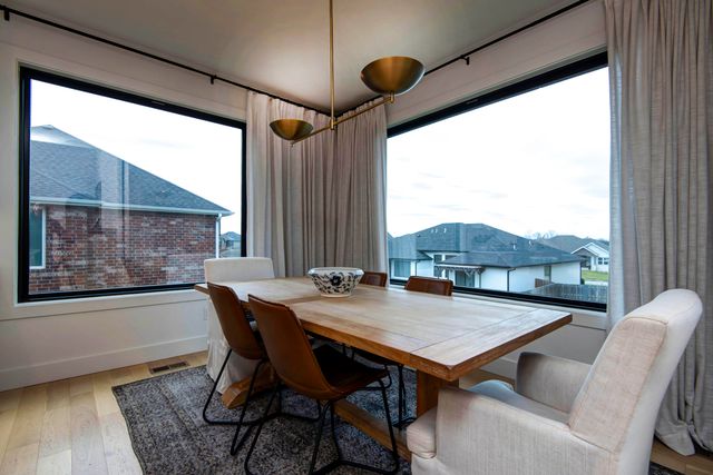 521 N Kilkenny Way, Nixa, MO 65714