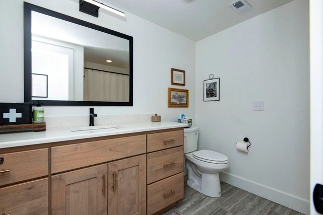 521 N Kilkenny Way, Nixa, MO 65714