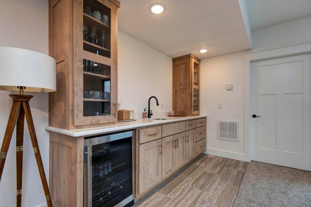 521 N Kilkenny Way, Nixa, MO 65714