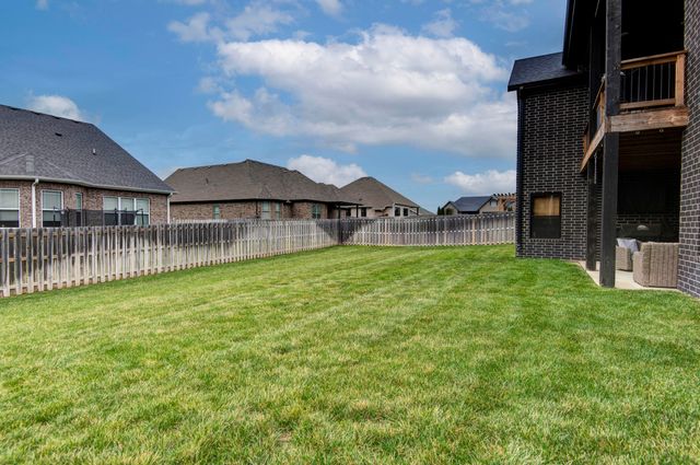 521 N Kilkenny Way, Nixa, MO 65714