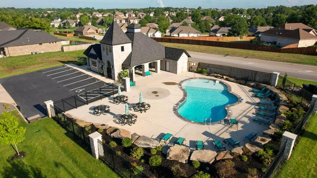 521 N Kilkenny Way, Nixa, MO 65714