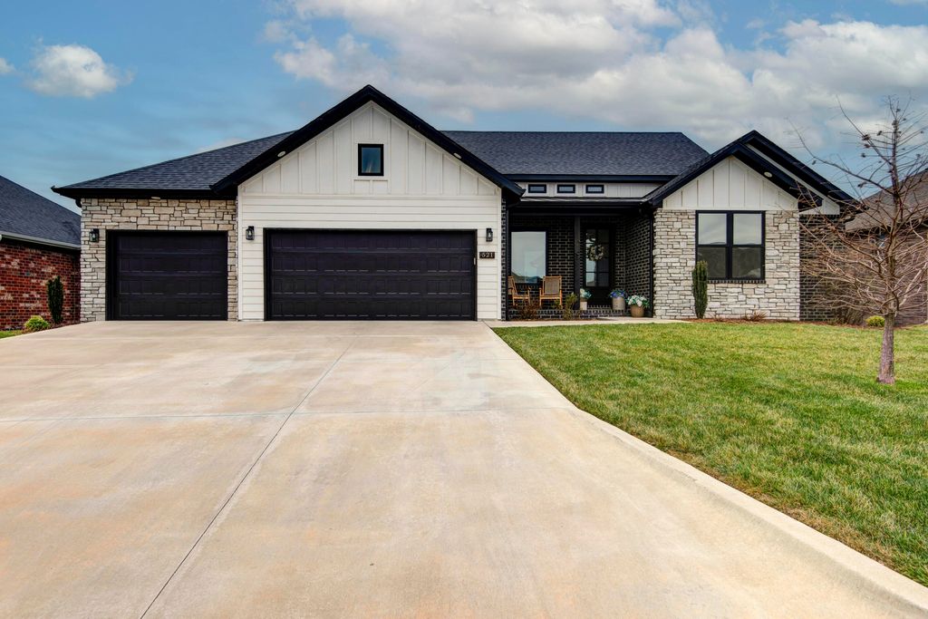 521 N Kilkenny Way, Nixa, MO 65714