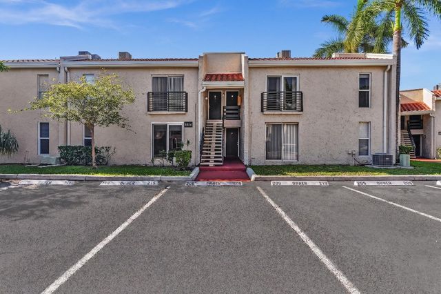5314 NE 6 Avenue E20, Oakland Park, FL 33334