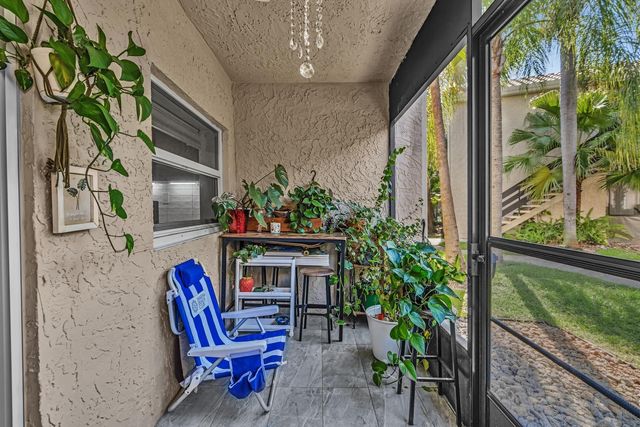 5314 NE 6 Avenue E20, Oakland Park, FL 33334