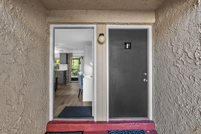 5314 NE 6 Avenue E20, Oakland Park, FL 33334