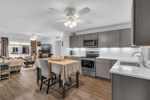 5314 NE 6 Avenue E20, Oakland Park, FL 33334