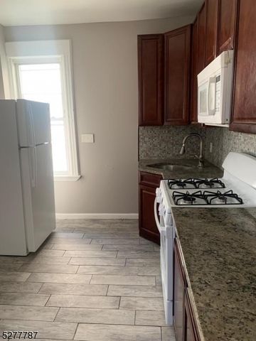46 Park Pl 3, East Orange City, NJ 07017