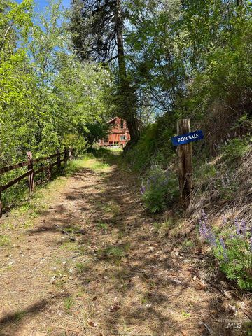 545 Getta Creek Rd, Cottonwood, ID 83522