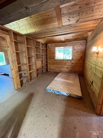 545 Getta Creek Rd, Cottonwood, ID 83522