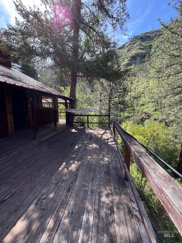 545 Getta Creek Rd, Cottonwood, ID 83522