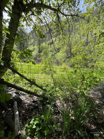 545 Getta Creek Rd, Cottonwood, ID 83522
