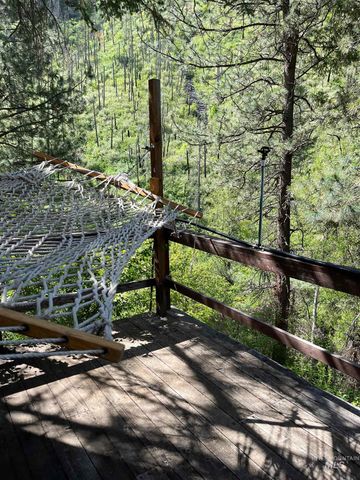 545 Getta Creek Rd, Cottonwood, ID 83522