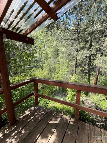 545 Getta Creek Rd, Cottonwood, ID 83522