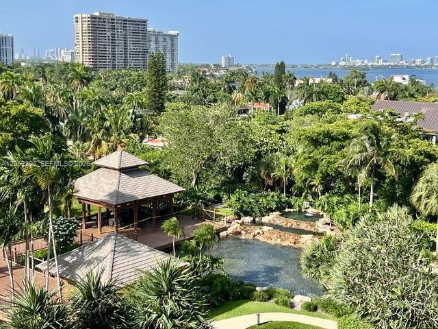 1000 Quayside Ter 805, Miami, FL 33138