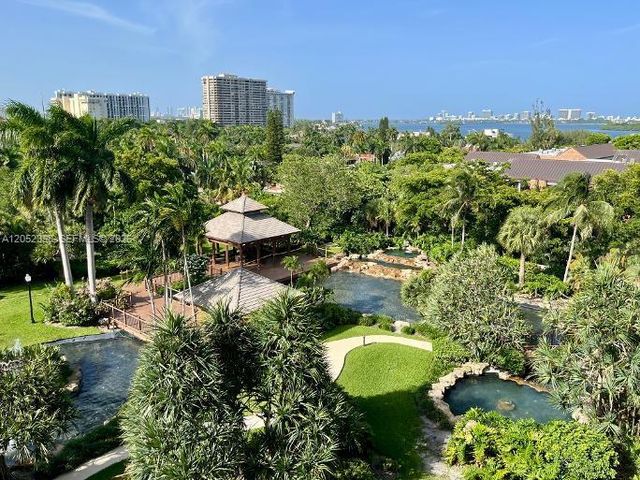 1000 Quayside Ter 805, Miami, FL 33138