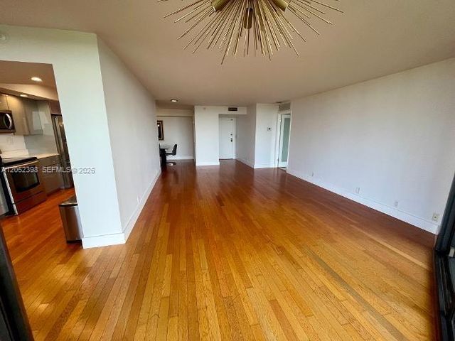 1000 Quayside Ter 805, Miami, FL 33138