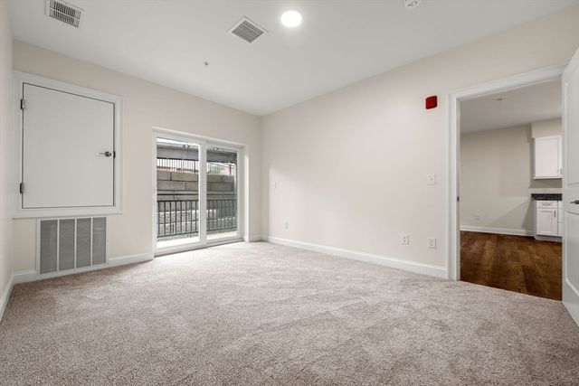 10 Franklin Ave 104, Revere, MA 02151