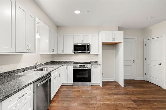 10 Franklin Ave 104, Revere, MA 02151