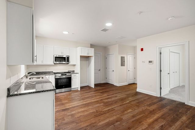 10 Franklin Ave 104, Revere, MA 02151