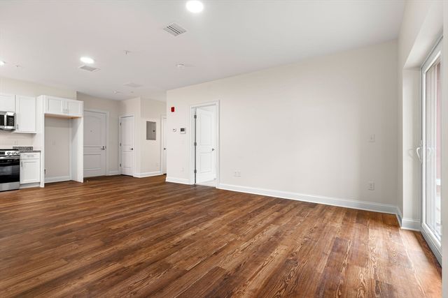 10 Franklin Ave 104, Revere, MA 02151