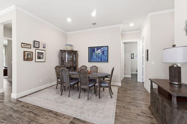 207 Arabian Drive, The Woodlands, TX 77382