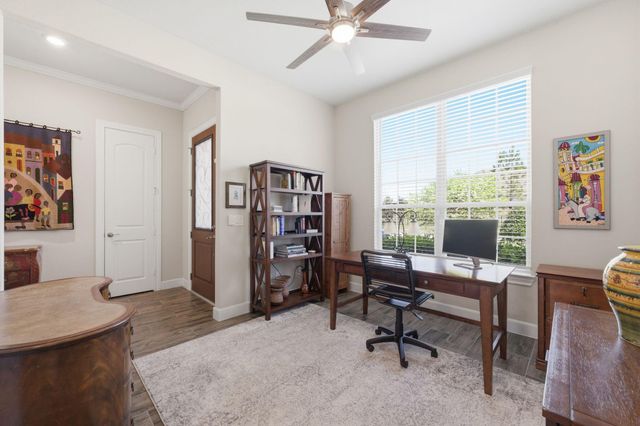 207 Arabian Drive, The Woodlands, TX 77382