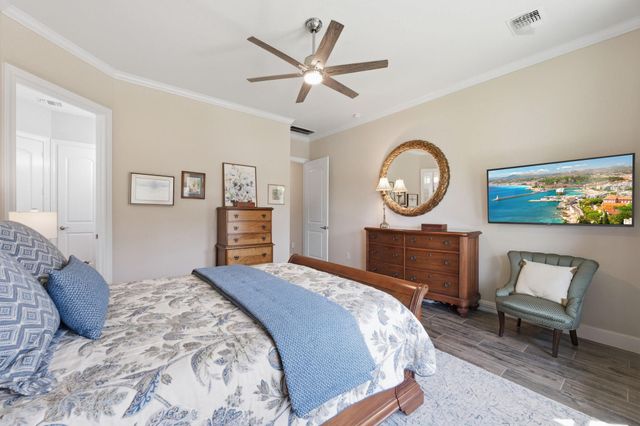 207 Arabian Drive, The Woodlands, TX 77382