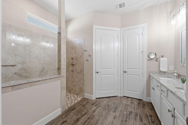 207 Arabian Drive, The Woodlands, TX 77382