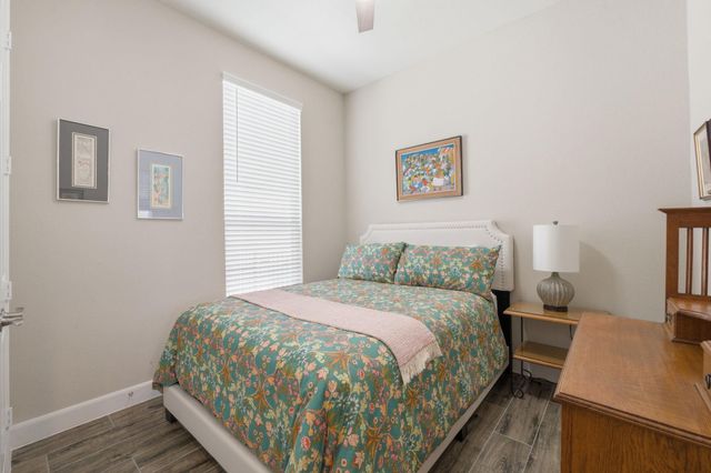 207 Arabian Drive, The Woodlands, TX 77382