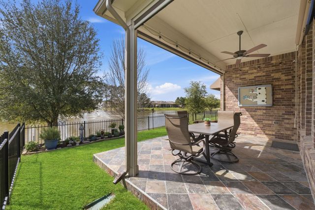 207 Arabian Drive, The Woodlands, TX 77382