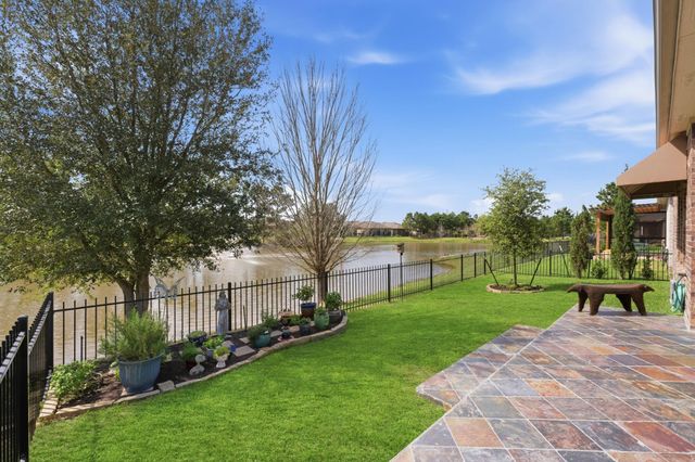 207 Arabian Drive, The Woodlands, TX 77382