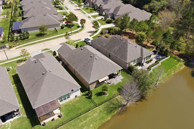 207 Arabian Drive, The Woodlands, TX 77382