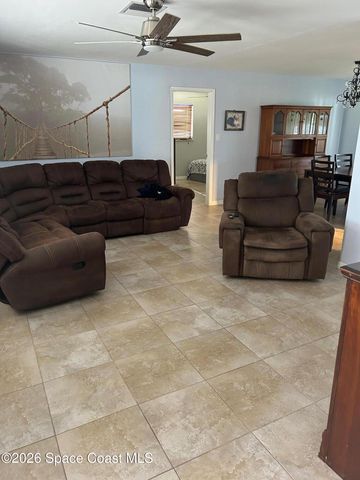 777 SE Fallon Drive SE, Port St. Lucie, FL 34983