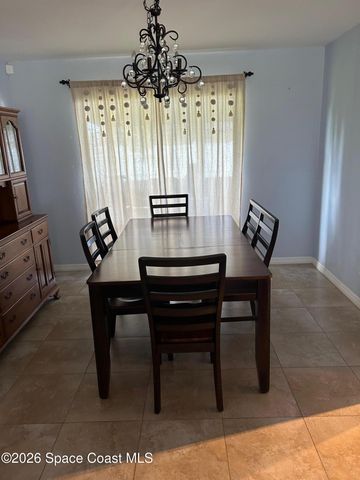 777 SE Fallon Drive SE, Port St. Lucie, FL 34983