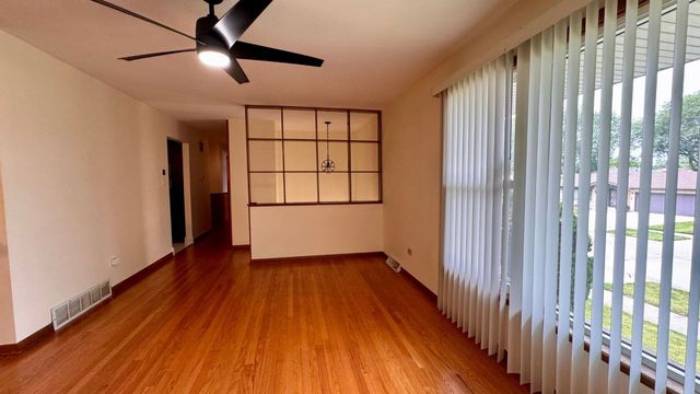 539 E 169th Street, South Holland, IL 60473