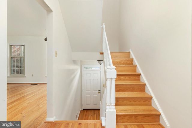 2850 KELLY SQ, Vienna, VA 22181