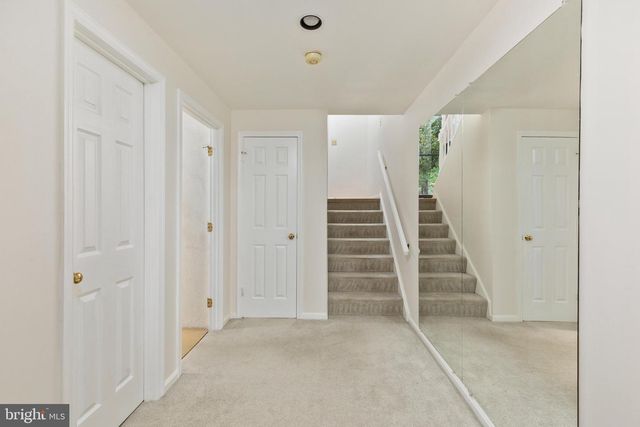 2850 KELLY SQ, Vienna, VA 22181